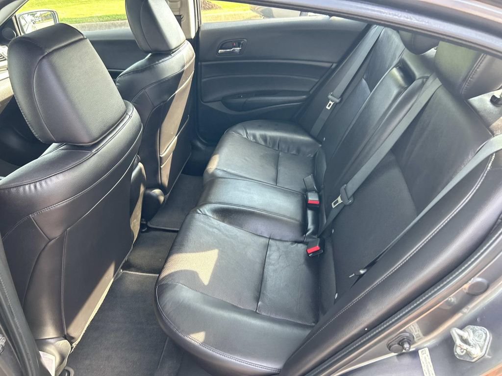 Used 2013 Acura ILX w/ Technology Package FWD image 21