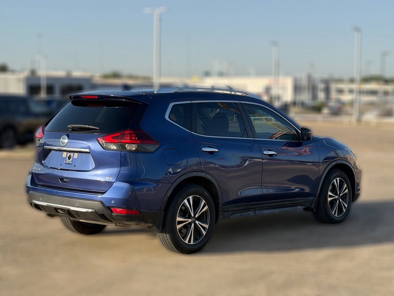 Used 2019 Nissan Rogue SV w/ Sun & Sound Touring Package FWD image 7