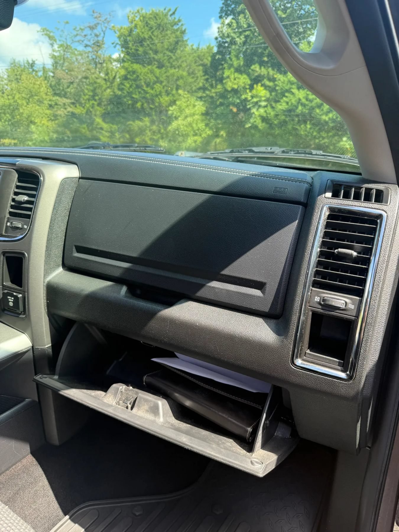 Used 2014 RAM 1500 Sport w/ Remote Start & Security Group AWD/4WD image 44