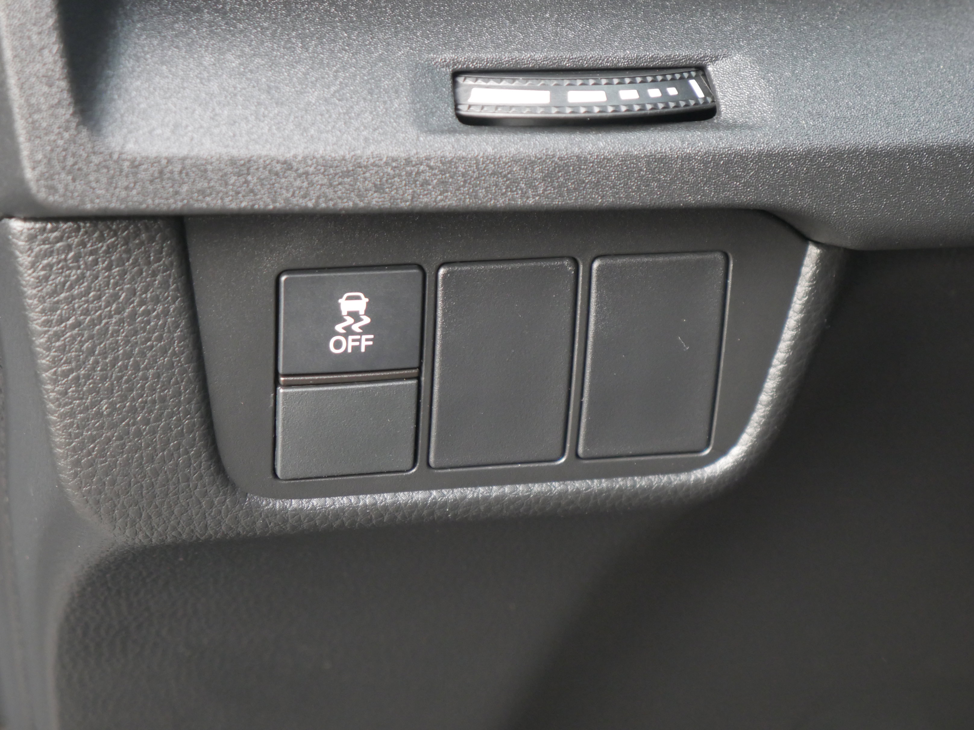 Used 2023 Honda CR-V LX image 5