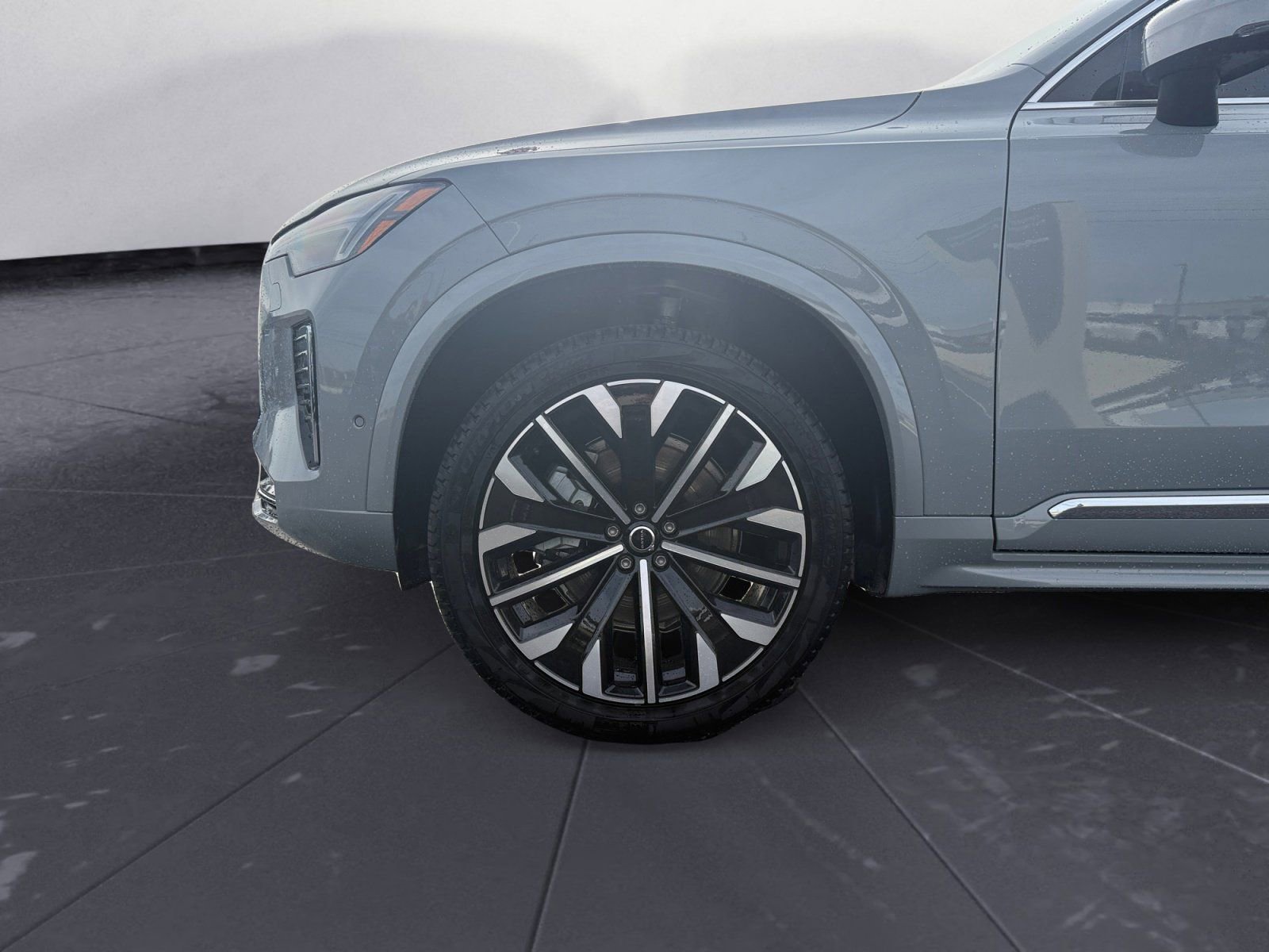 New 2026 Volvo XC90 B6 Ultra w/ Protection Package image 14