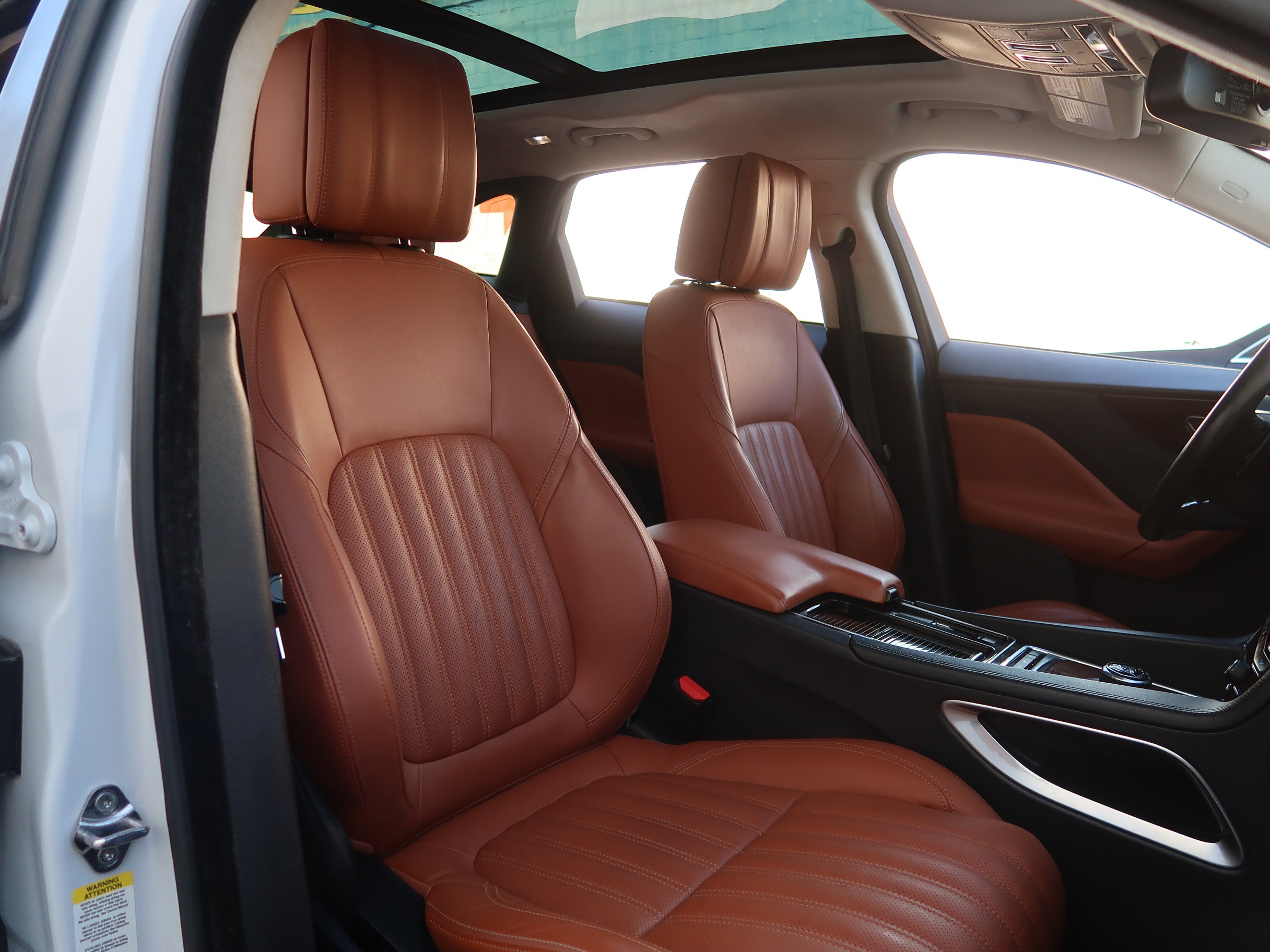 Used 2018 Jaguar F-PACE Portfolio image 13