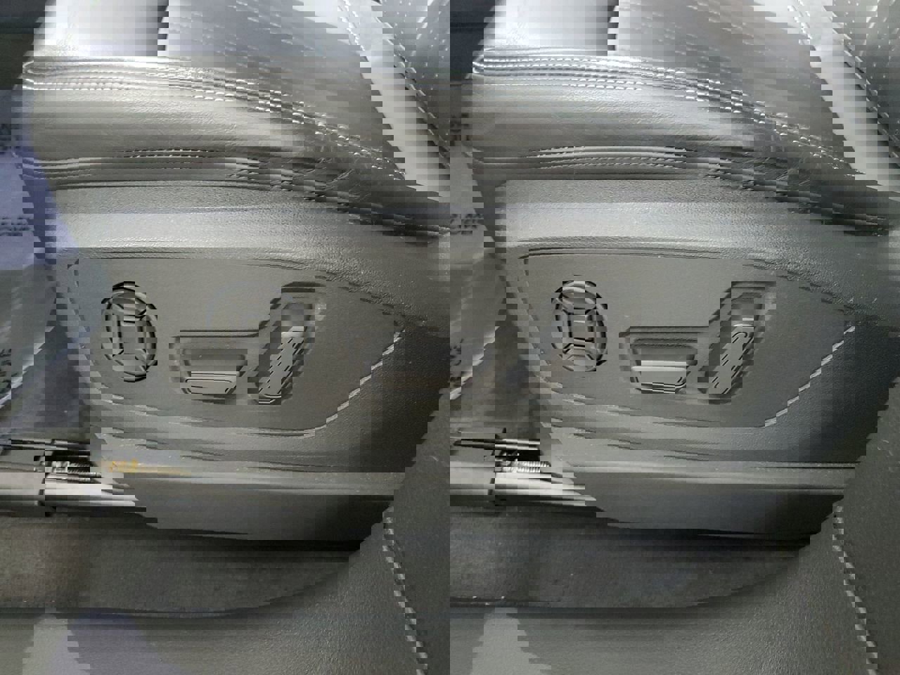 Certified 2021 Audi e-tron Premium w/ Convenience Plus Package image 21