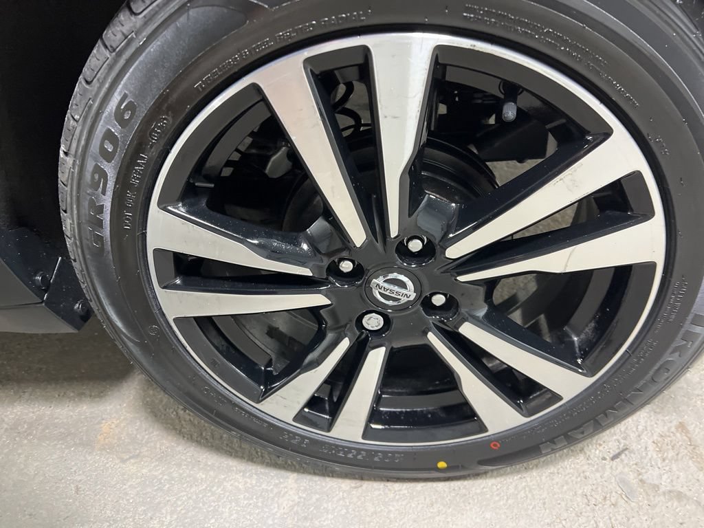 Used 2020 Nissan Kicks SV FWD image 36