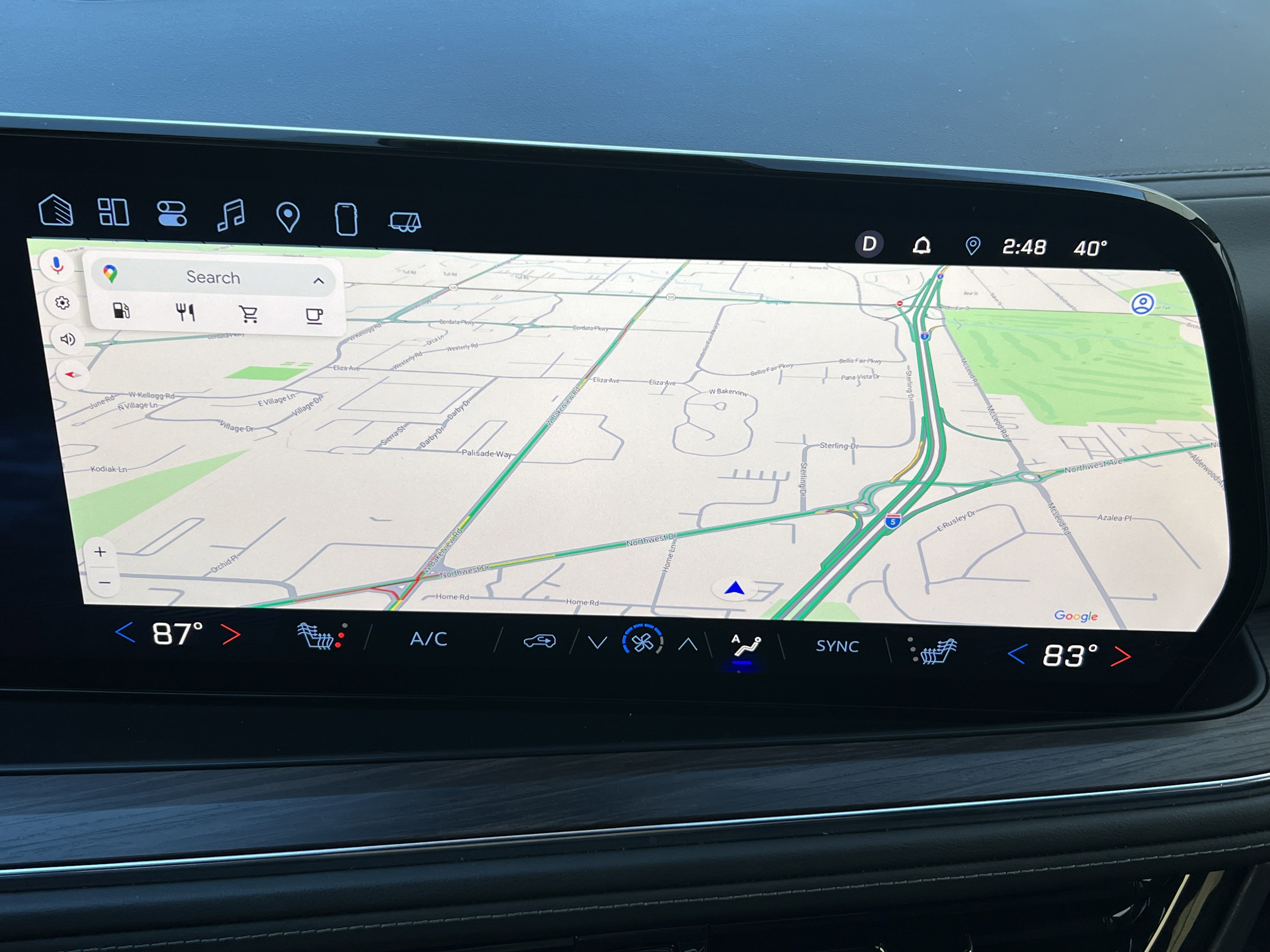 Used 2025 Chevrolet Suburban LT image 10