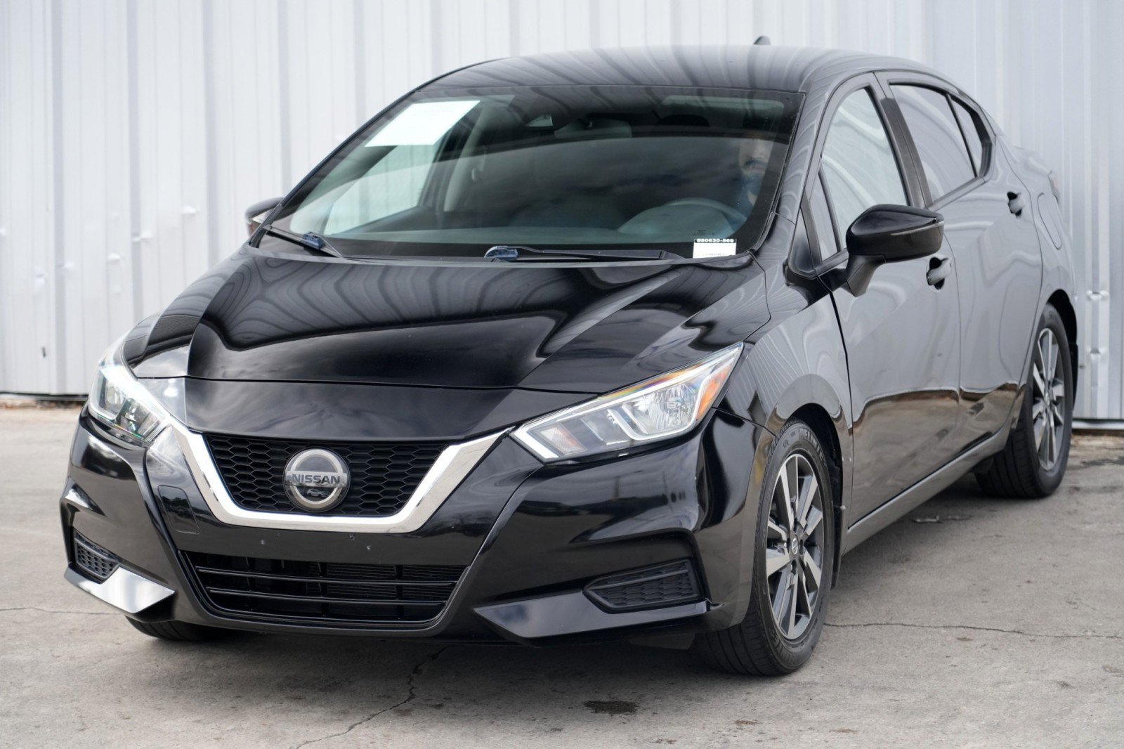 Used 2021 Nissan Versa SV image 39