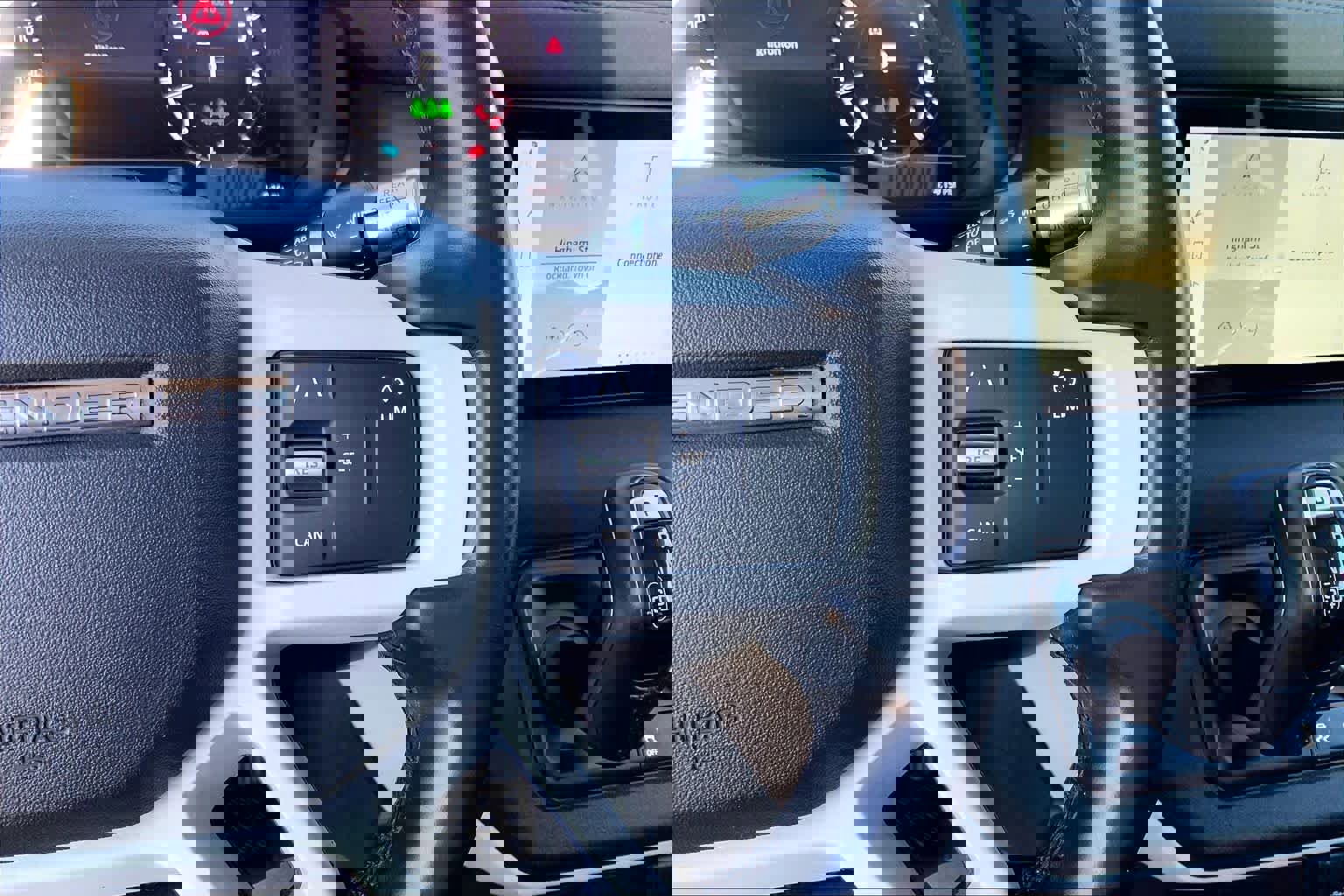 Used 2020 Land Rover Defender 110 S image 23