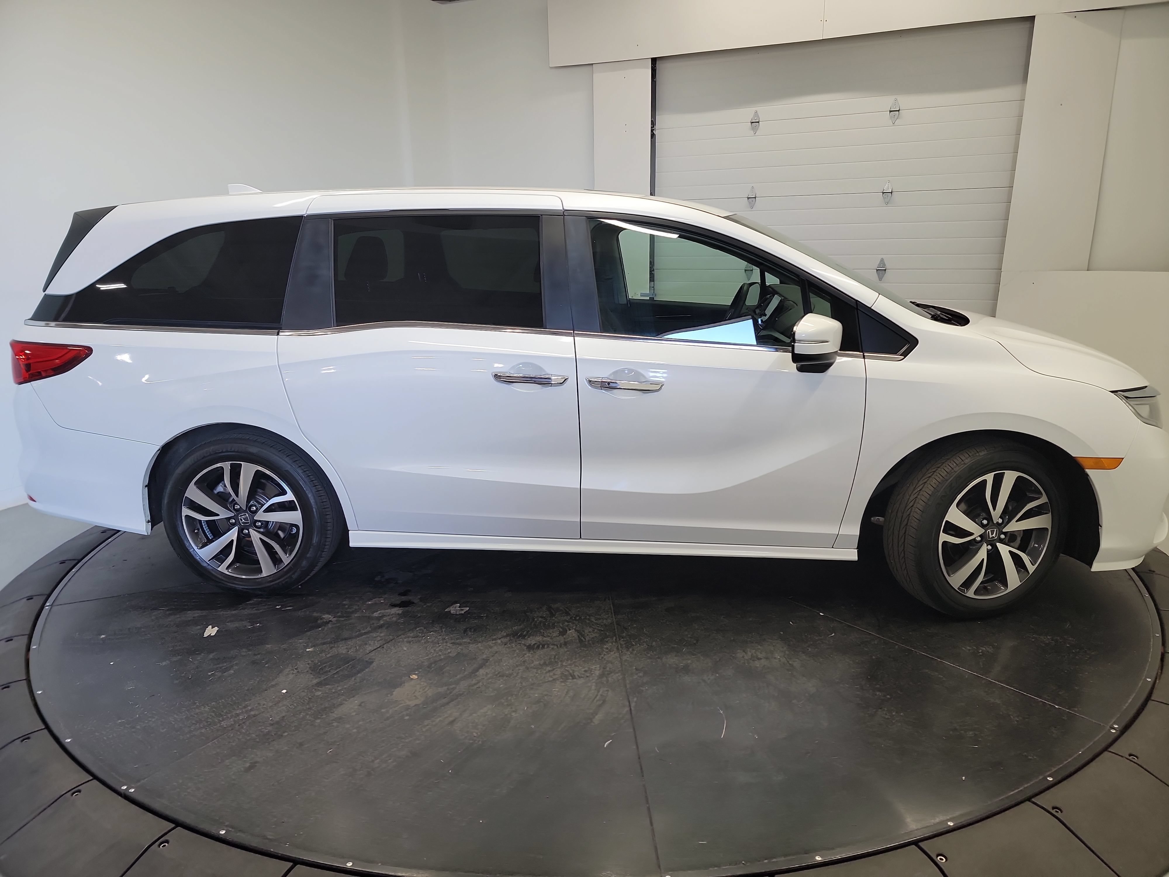 Certified 2023 Honda Odyssey Touring image 11