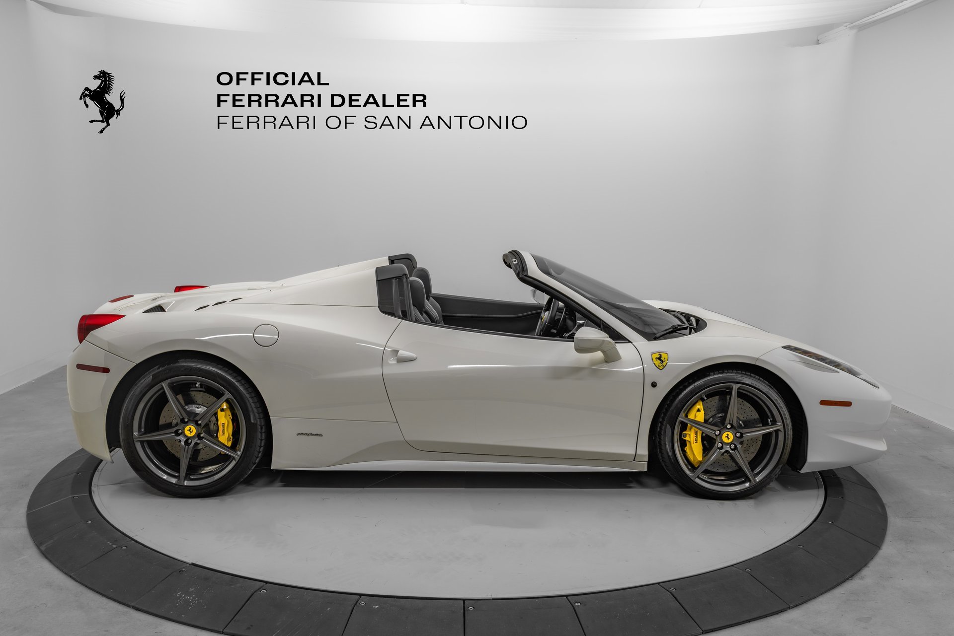 Certified 2014 Ferrari 458 Spider image 9