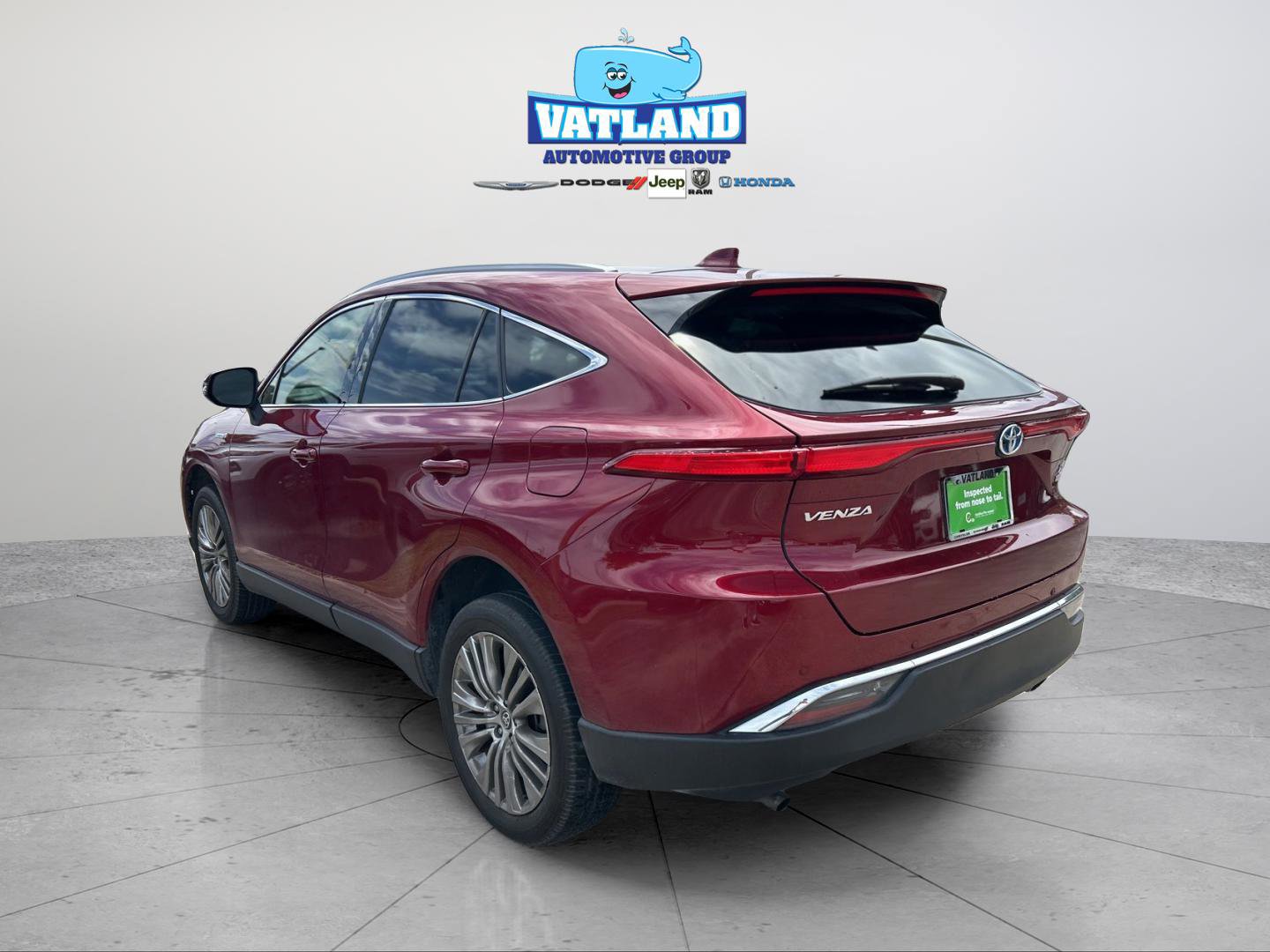 Used 2021 Toyota Venza XLE w/ Softex Package image 3