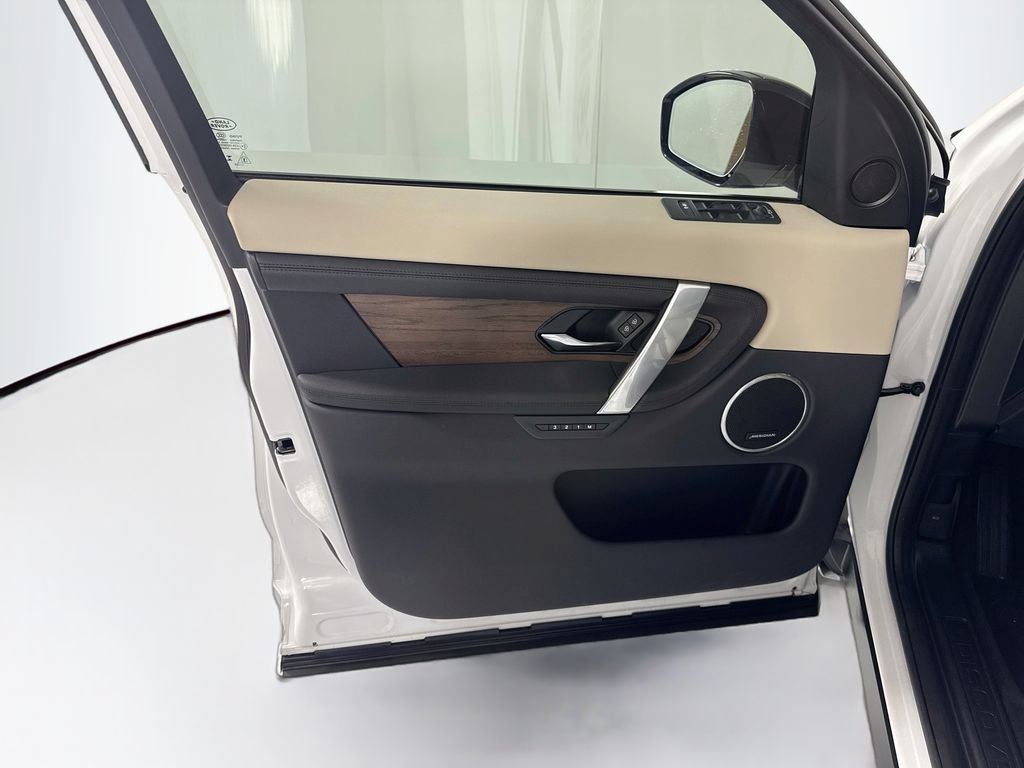 Certified 2025 Land Rover Discovery Sport S AWD/4WD image 24