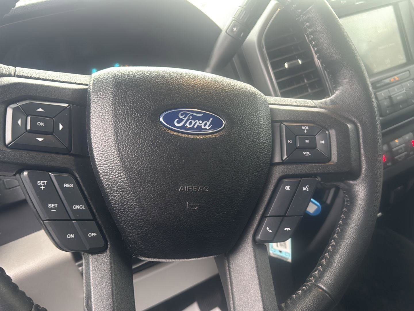 Used 2018 Ford F150 XLT w/ Equipment Group 302A Luxury AWD/4WD image 15