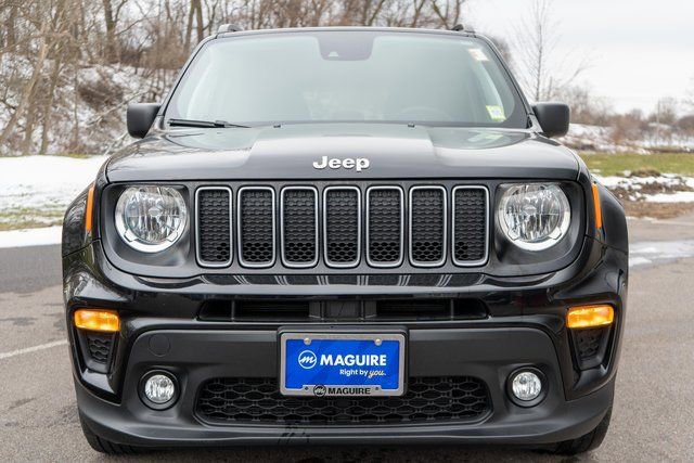 Used 2023 Jeep Renegade Latitude w/ Premium Group image 3
