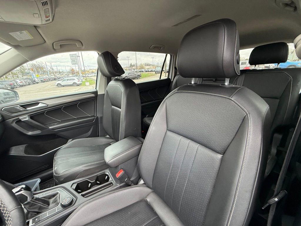 Used 2022 Volkswagen Tiguan SE image 13