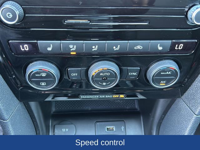 Used 2022 Volkswagen Passat 2.0T R-Line image 14