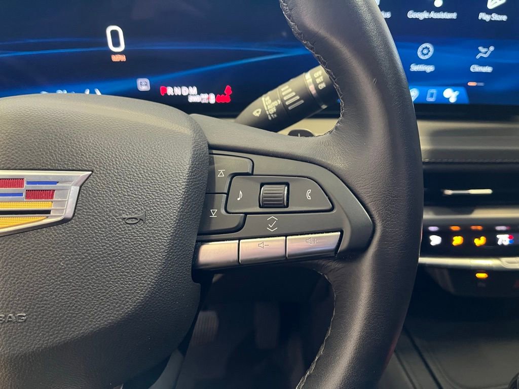 Used 2025 Cadillac XT4 Premium Luxury image 38