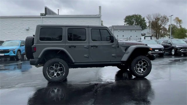 Used 2022 Jeep Wrangler Unlimited Rubicon w/ Cold Weather Group image 9