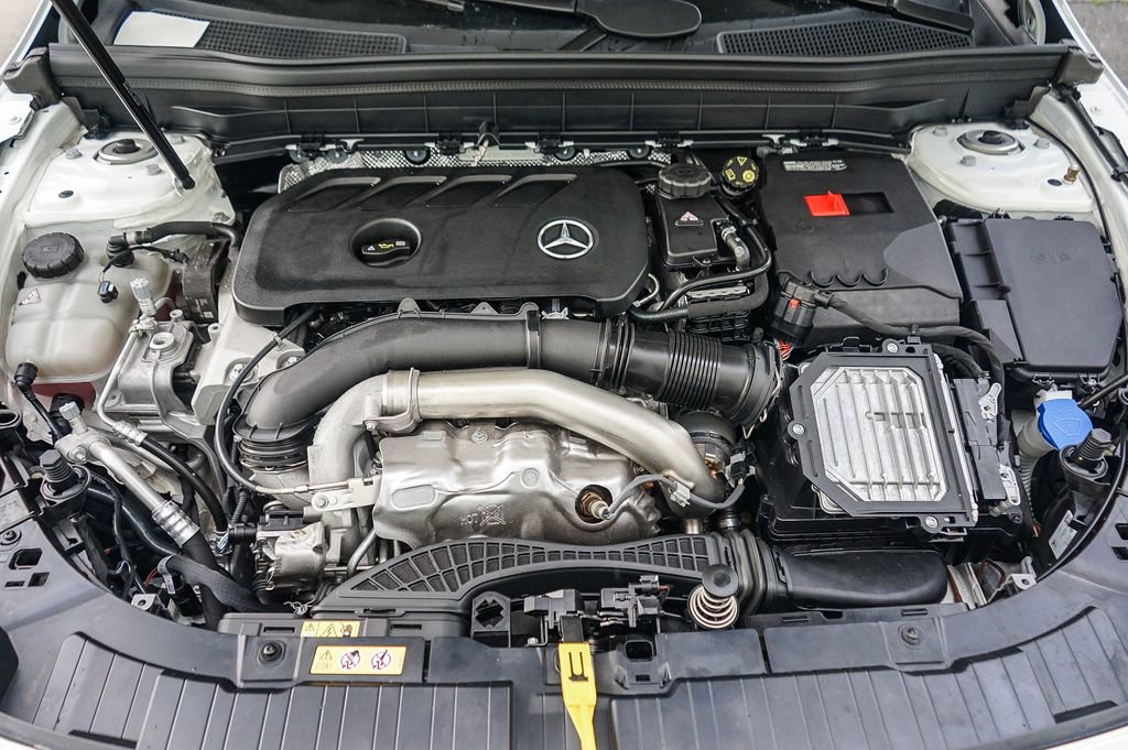 Used 2025 Mercedes-Benz GLB 250 image 25