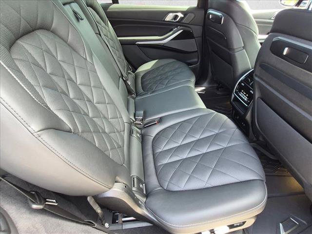 Certified 2024 BMW X7 xDrive40i w/ M Sport Package AWD/4WD image 22