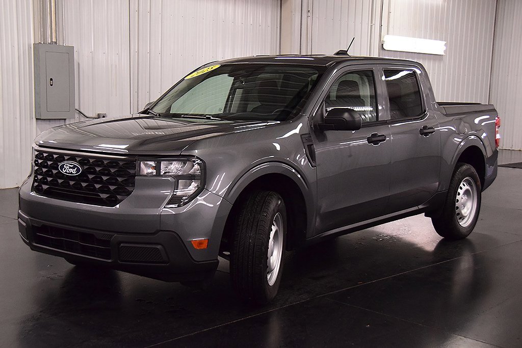 New 2025 Ford Maverick XL w/ Equipment Group 101A image 3