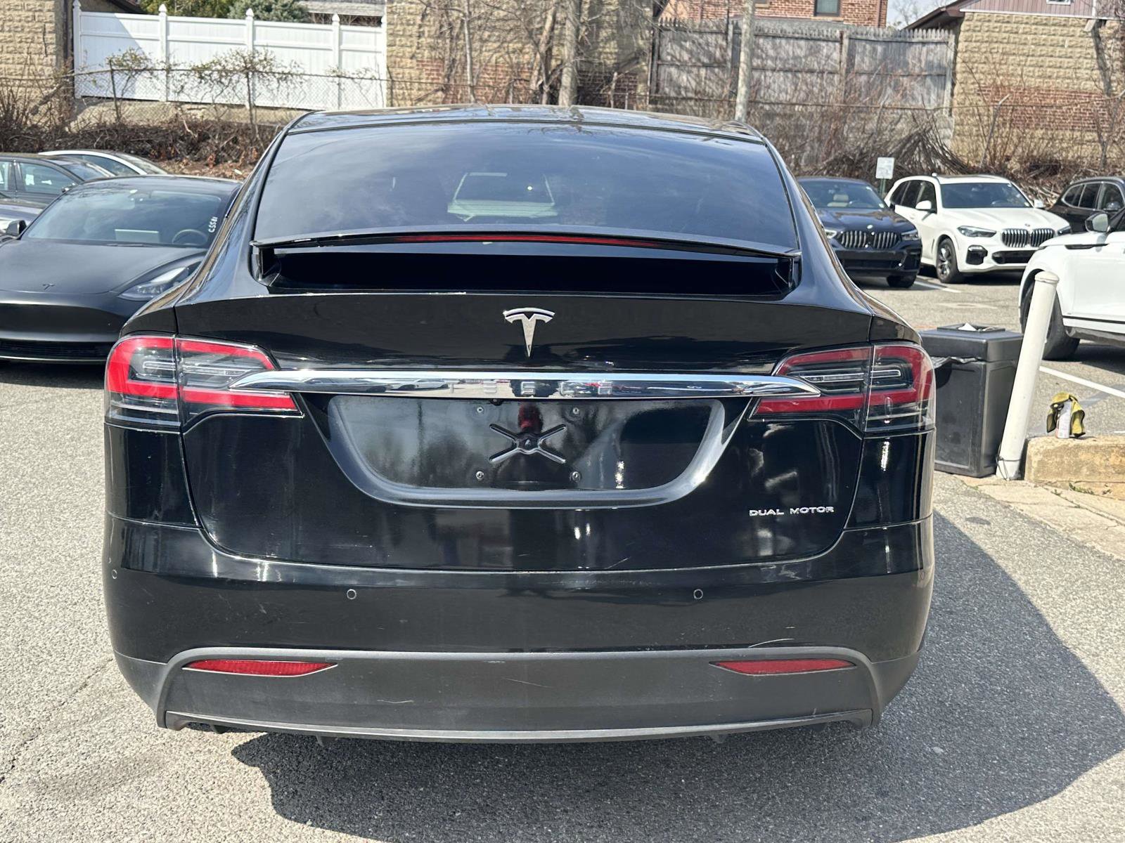 Used 2020 Tesla Model X Long Range image 4