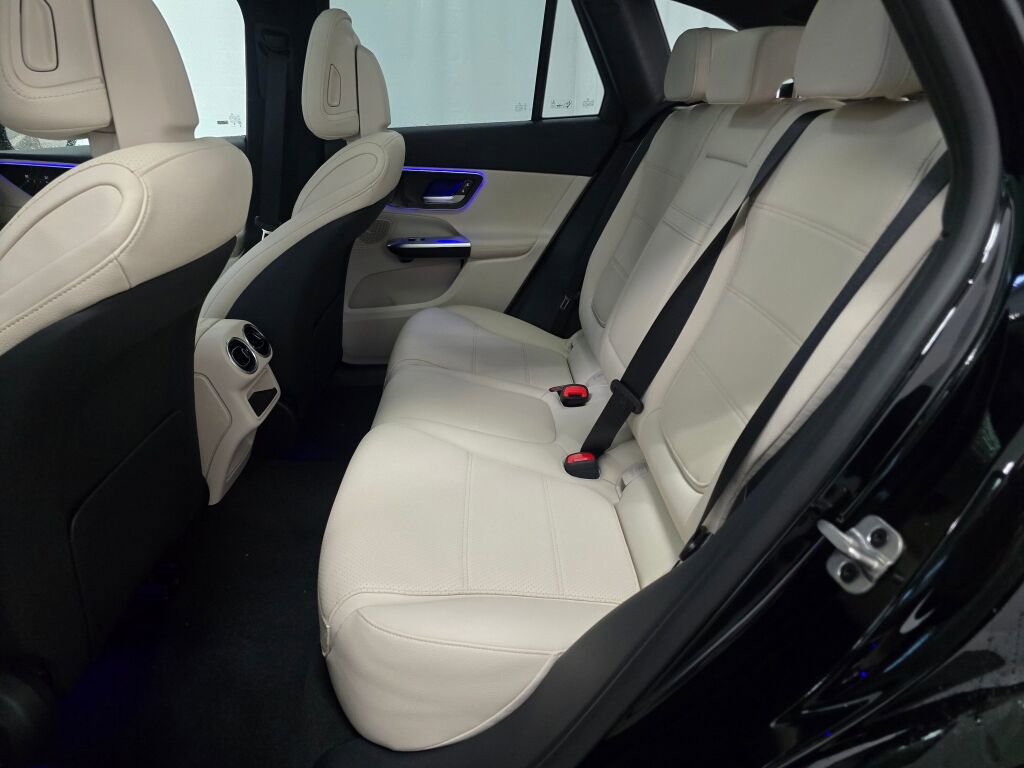 New 2026 Mercedes-Benz GLC 300 4MATIC image 18