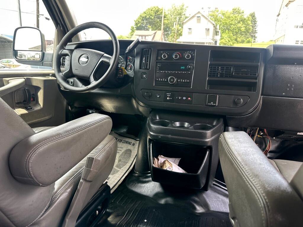 Used 2015 Chevrolet Express 3500 LS image 19