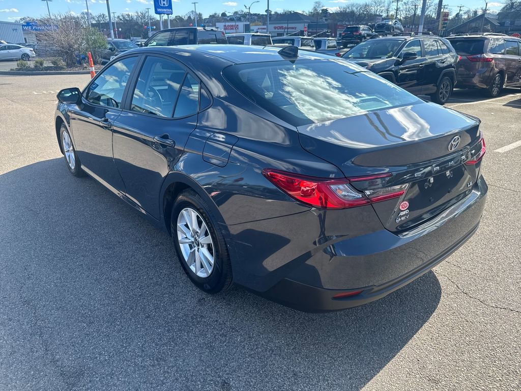 Used 2025 Toyota Camry LE AWD/4WD image 5