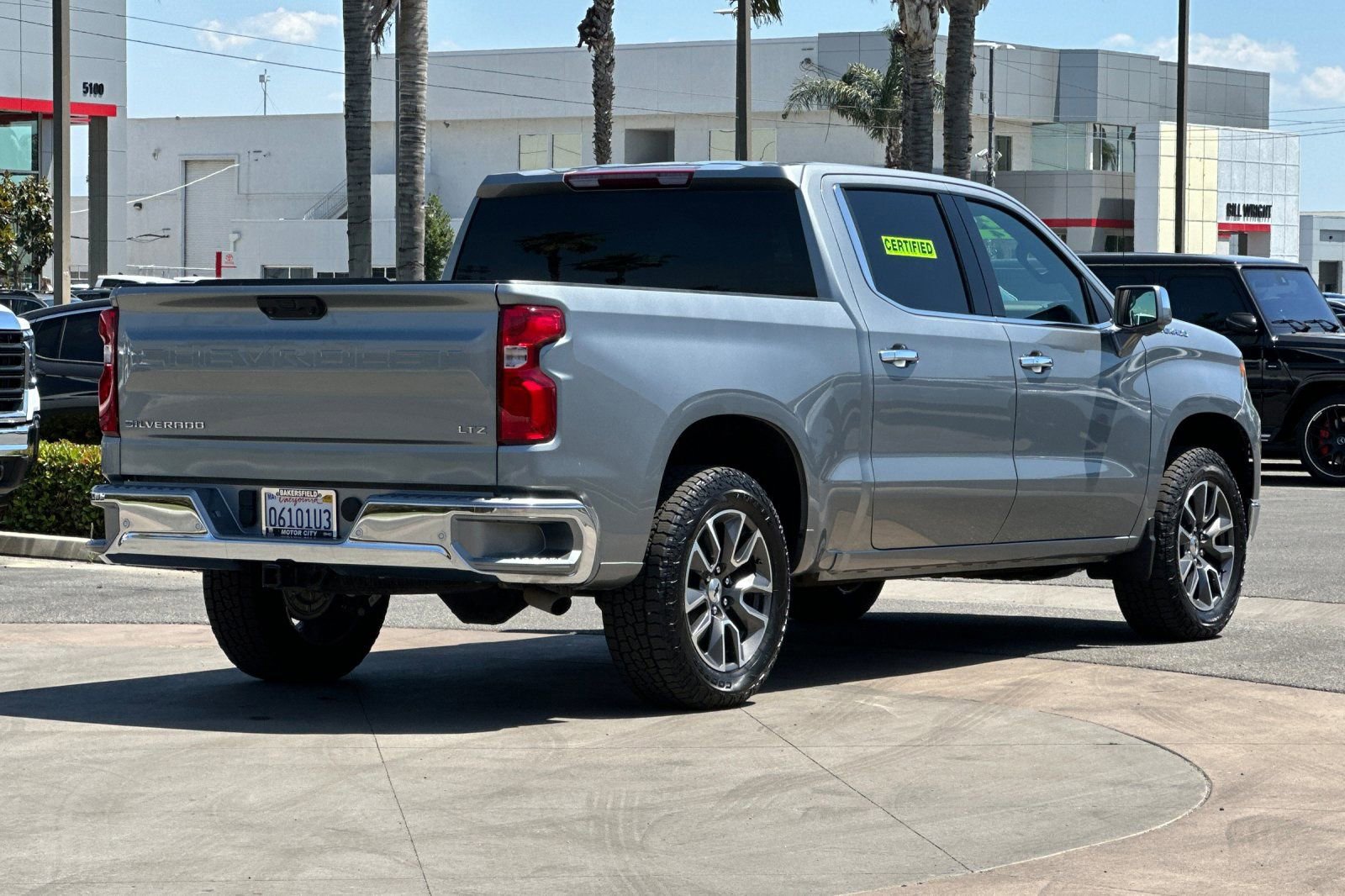 Used 2024 Chevrolet Silverado 1500 LTZ AWD/4WD image 4