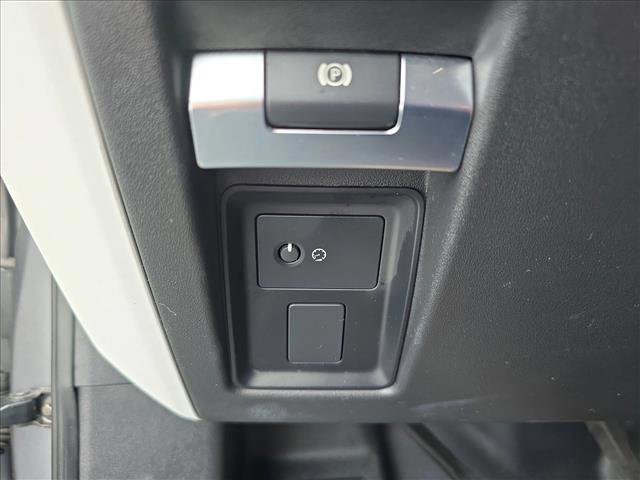 Used 2021 Land Rover Defender 110 SE image 24