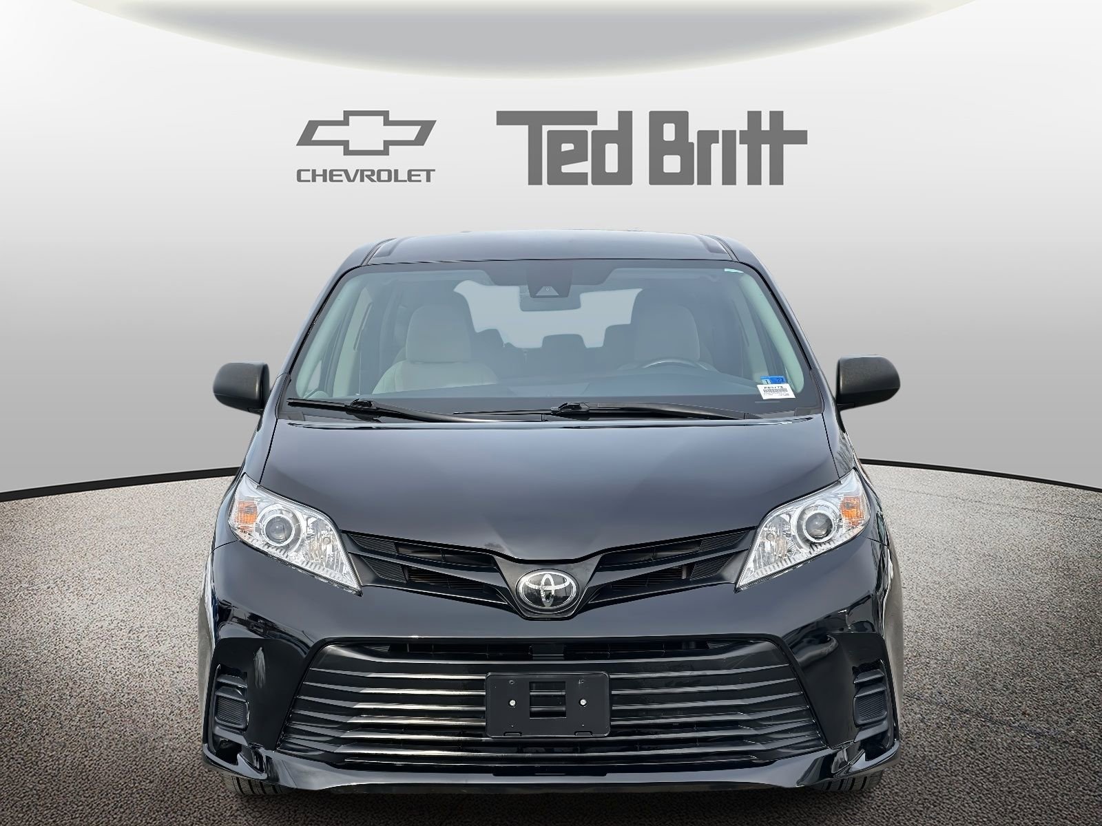 Used 2020 Toyota Sienna L FWD image 2