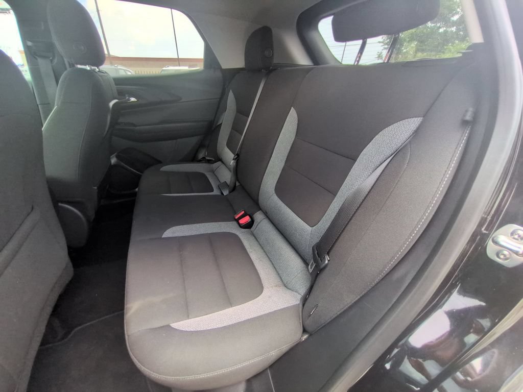 Used 2025 Chevrolet TrailBlazer LT AWD/4WD image 27