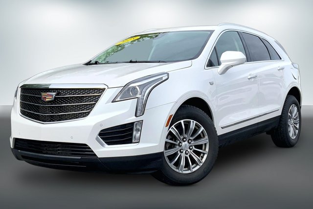 Used 2018 Cadillac XT5 Luxury w/ Driver Awareness Package AWD/4WD image 12