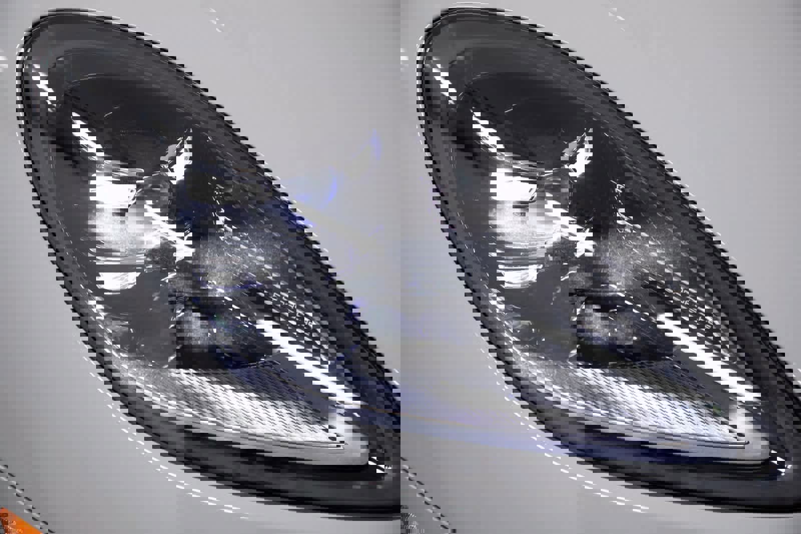 Certified 2025 Porsche Macan S image 33