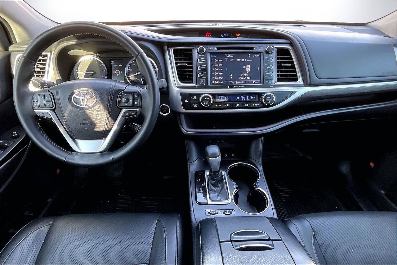 Used 2018 Toyota Highlander Limited image 16