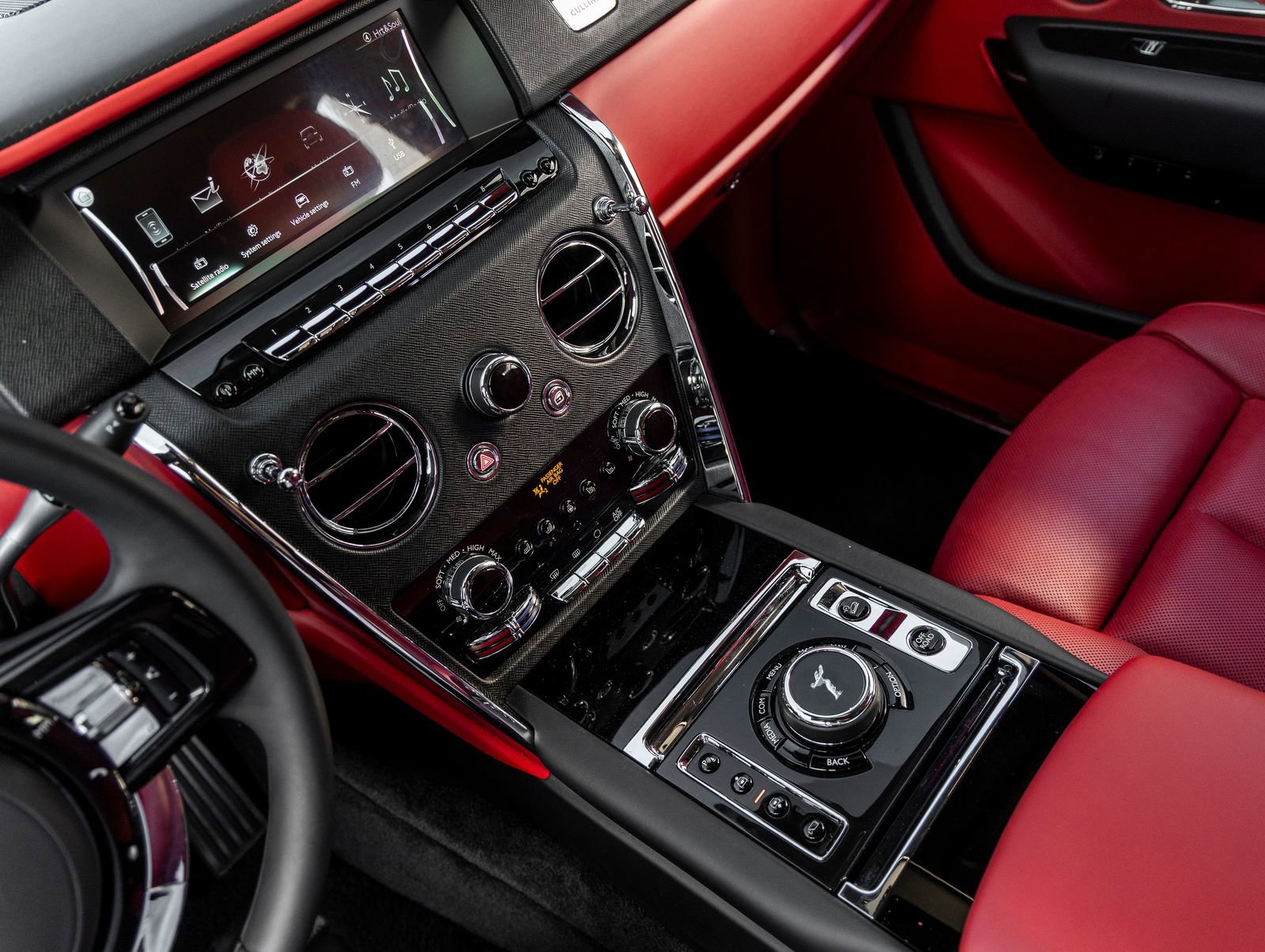 Certified 2023 Rolls-Royce Cullinan image 35