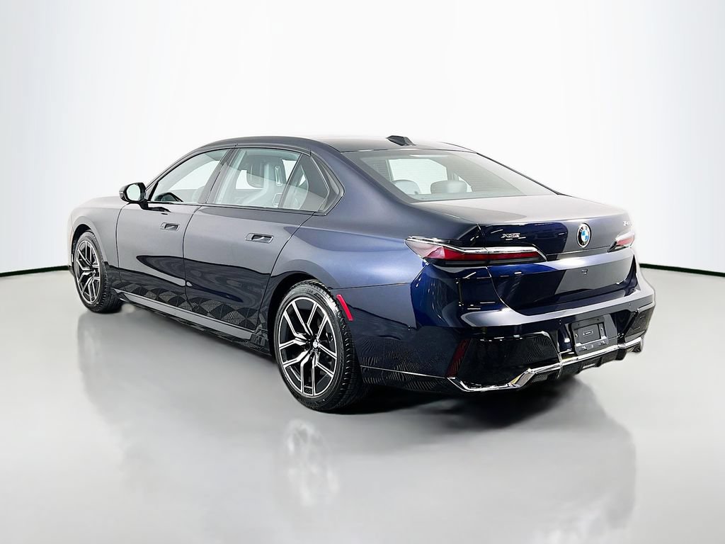 Used 2025 BMW 740i xDrive AWD/4WD image 7