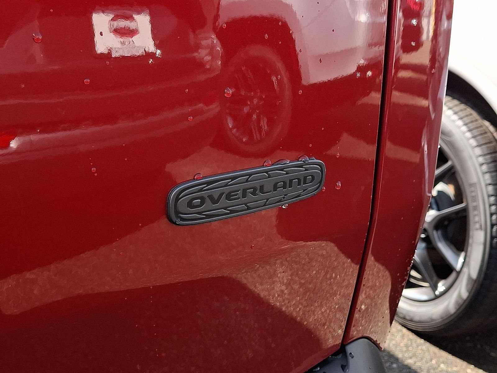 New 2026 Jeep Cherokee Overland w/ Trailer Tow Group AWD/4WD image 14