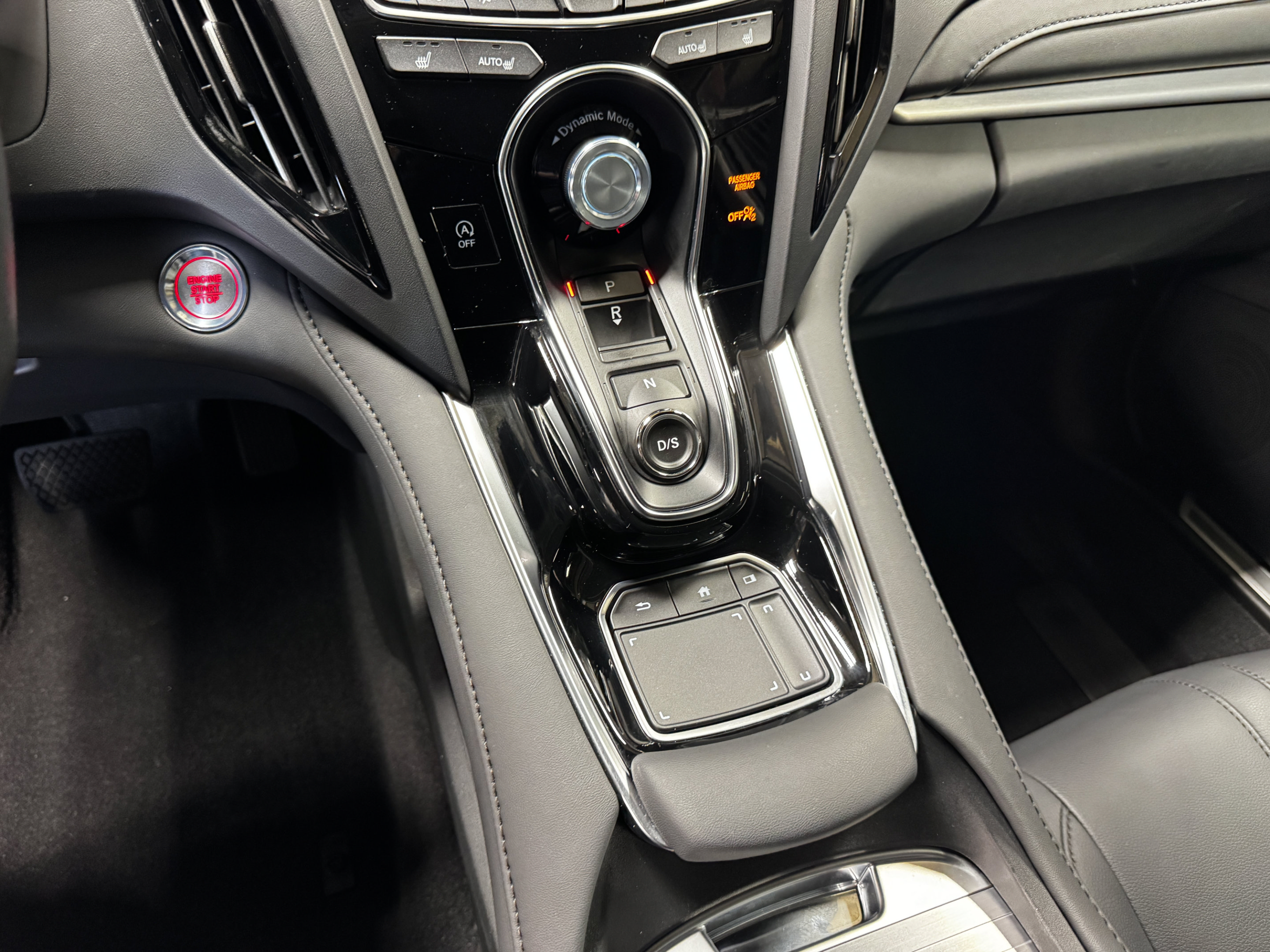 Used 2024 Acura RDX SH-AWD image 30