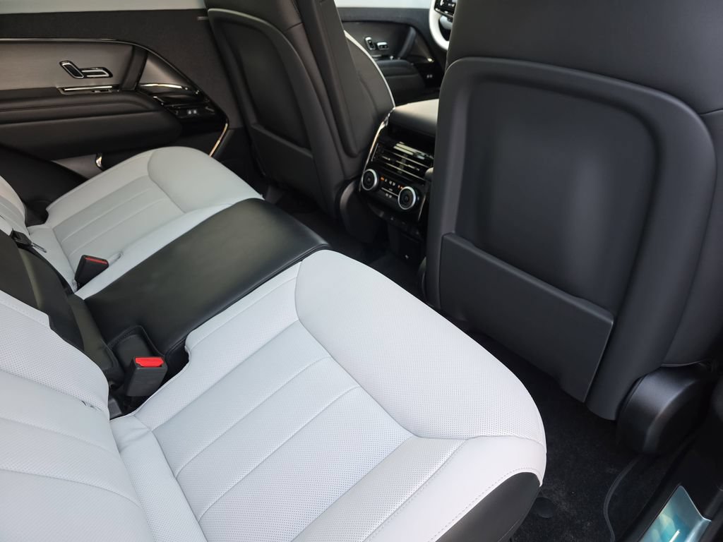 New 2026 Land Rover Range Rover Sport Dynamic SE AWD/4WD image 11