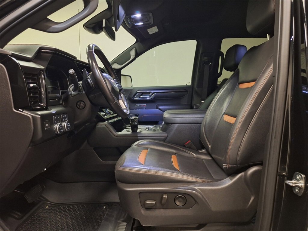 Used 2023 GMC Sierra 1500 AT4 w/ AT4 Preferred Package image 9