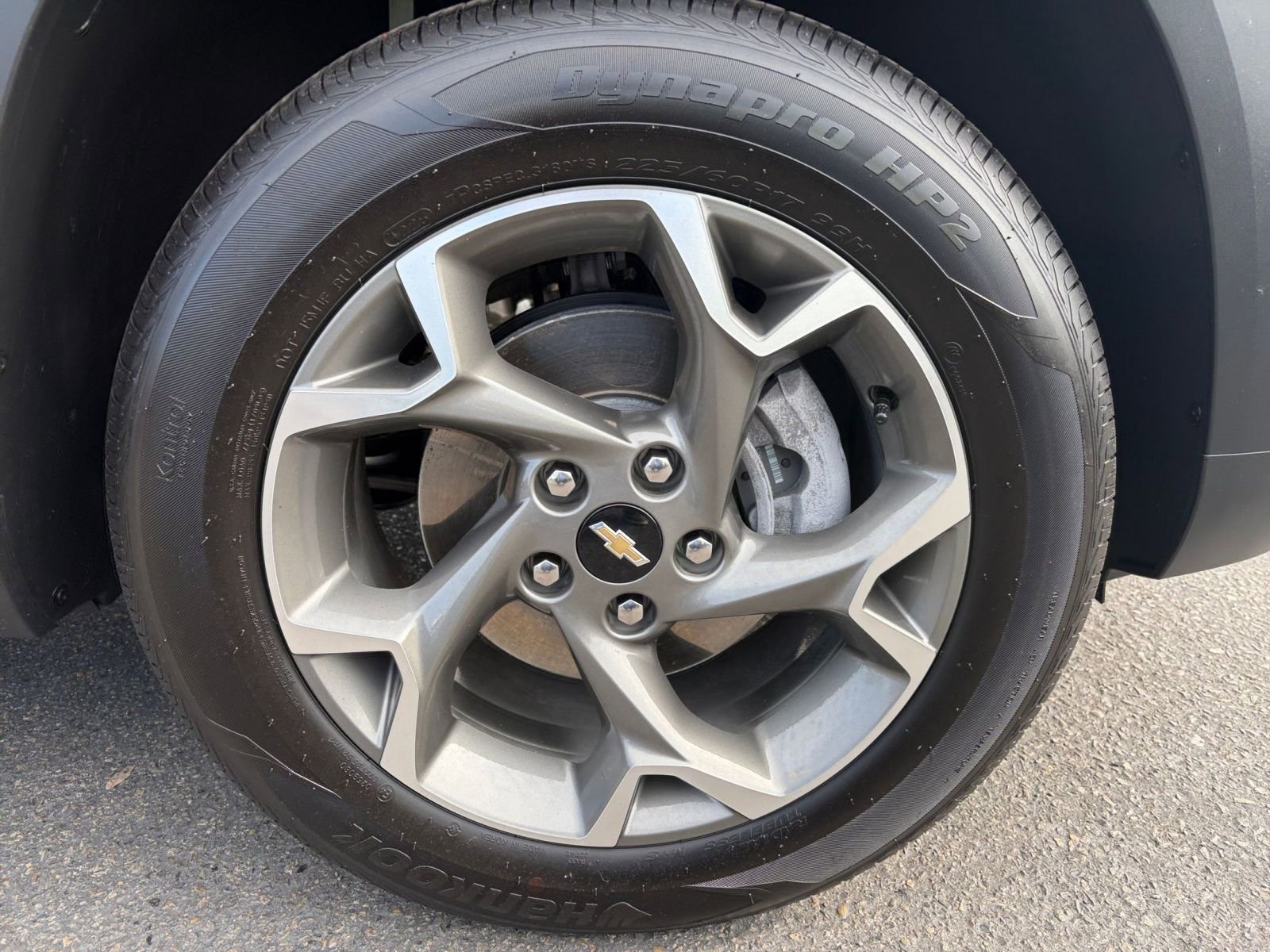 Used 2025 Chevrolet Trax LT w/ LT Convenience Package image 28