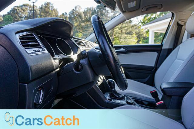 Used 2019 Volkswagen Tiguan SE image 17