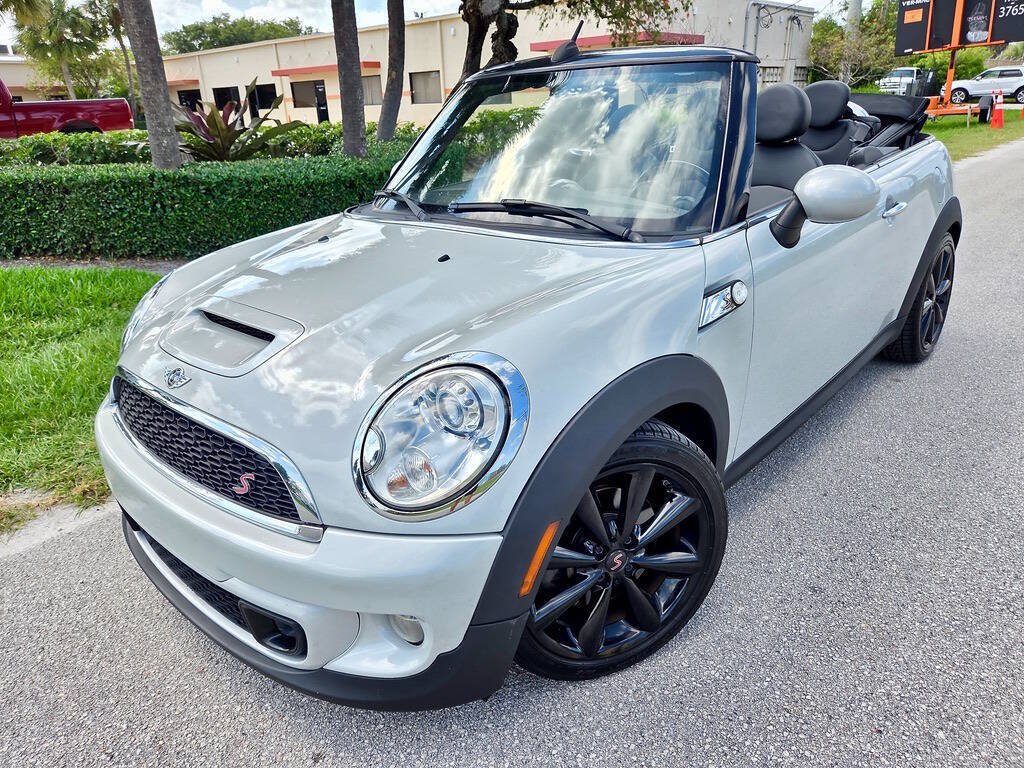 Used 2013 MINI Cooper S FWD image 2