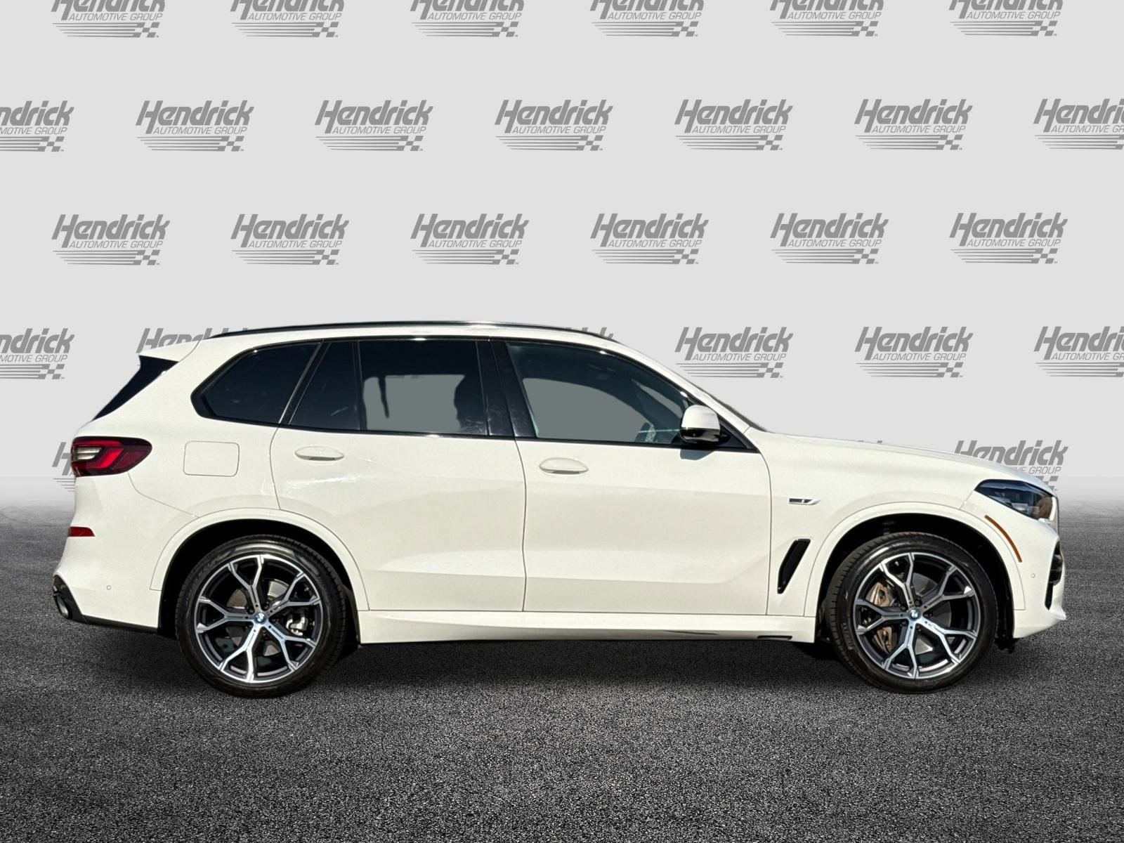 Certified 2023 BMW X5 xDrive45e w/ M Sport Package image 3