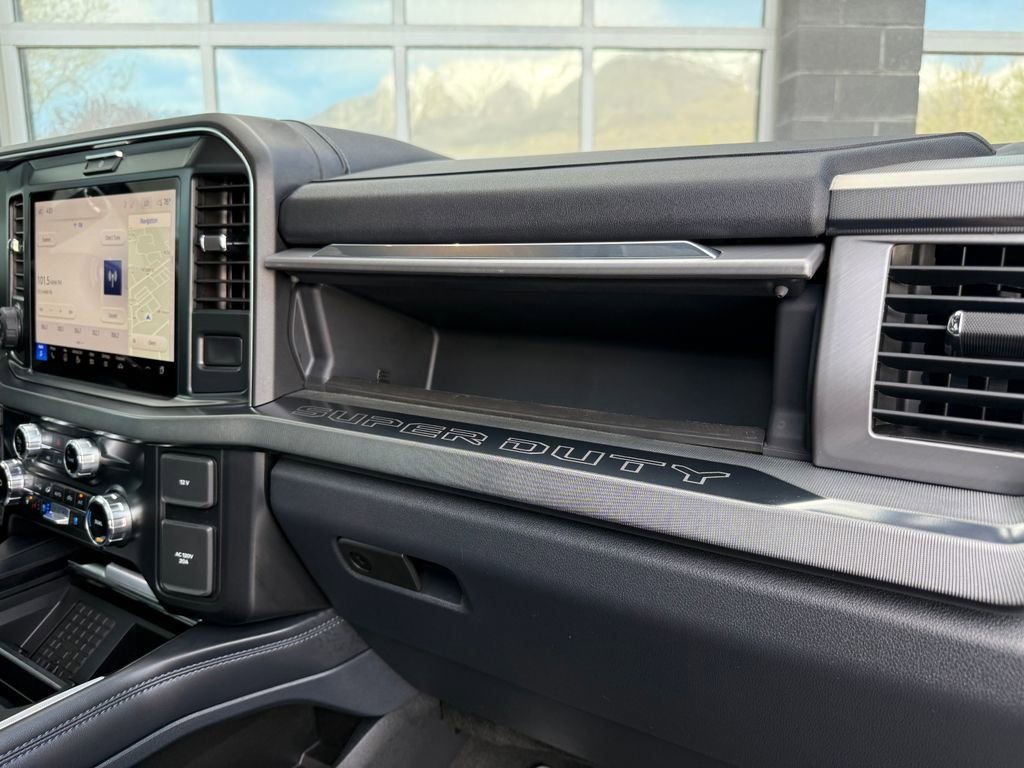 Used 2025 Ford F350 Platinum image 27