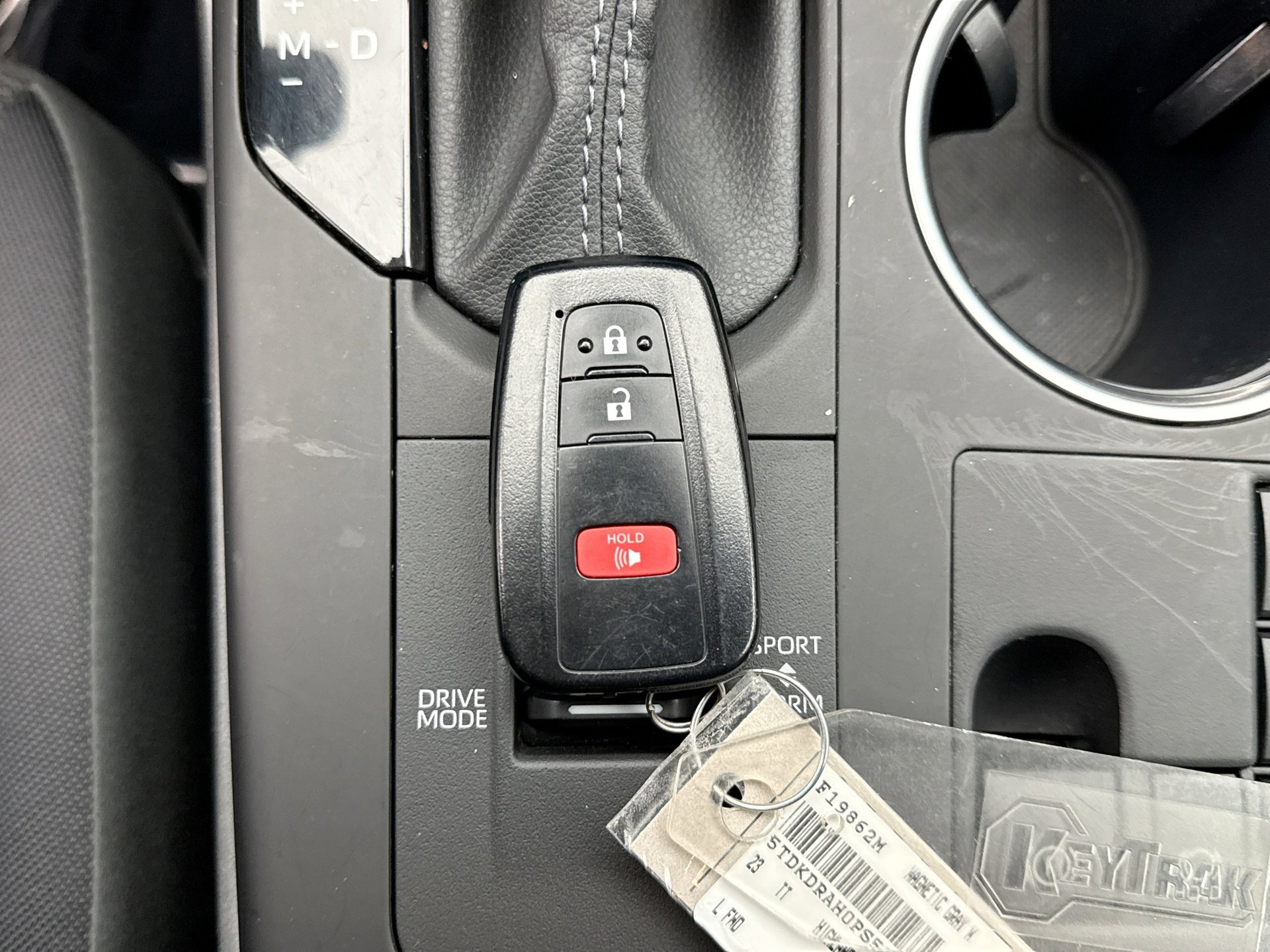 Used 2023 Toyota Highlander L image 24