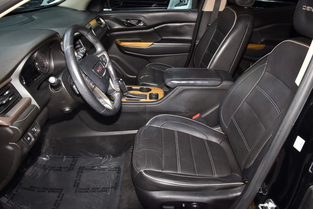 Used 2018 GMC Acadia Denali w/ Technology Package FWD image 13