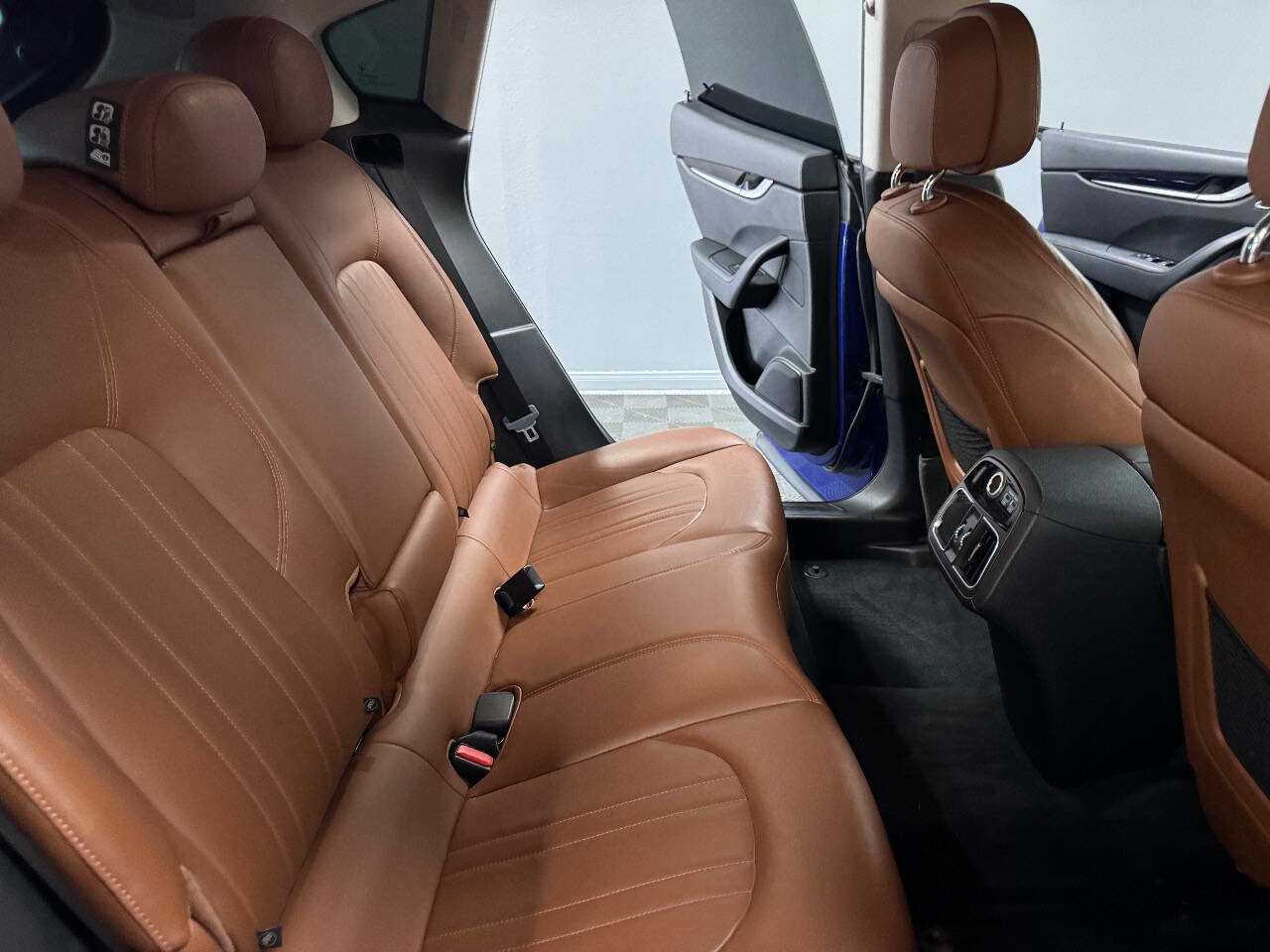 Used 2017 Maserati Levante image 49