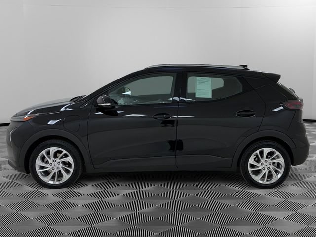 Certified 2023 Chevrolet Bolt EUV LT w/ Driver Confidence Package FWD image 2